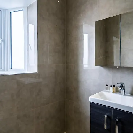 En-Suite Studio Rooms In London Near Wembley Stadium Exterior photo