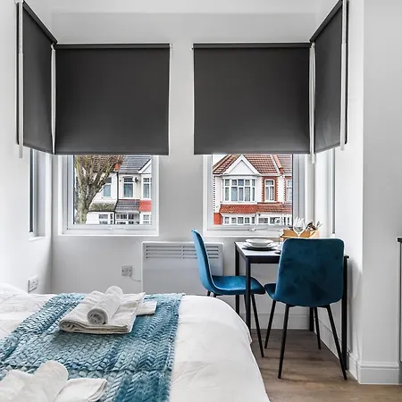 En-Suite Studio Rooms In London Near Wembley Stadium Exterior photo