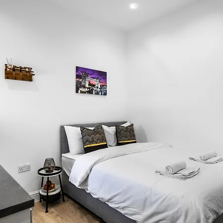 En-Suite Studio Rooms In London Near Wembley Stadium Exterior photo