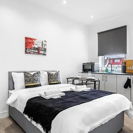 En-Suite Studio Rooms In London Near Wembley Stadium Exterior photo