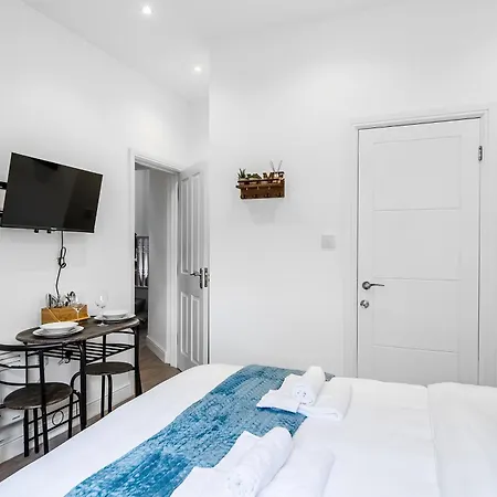 En-Suite Studio Rooms In London Near Wembley Stadium Exterior photo