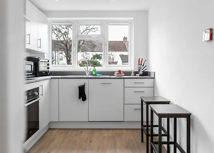 En-Suite Studio Rooms In London Near Wembley Stadium